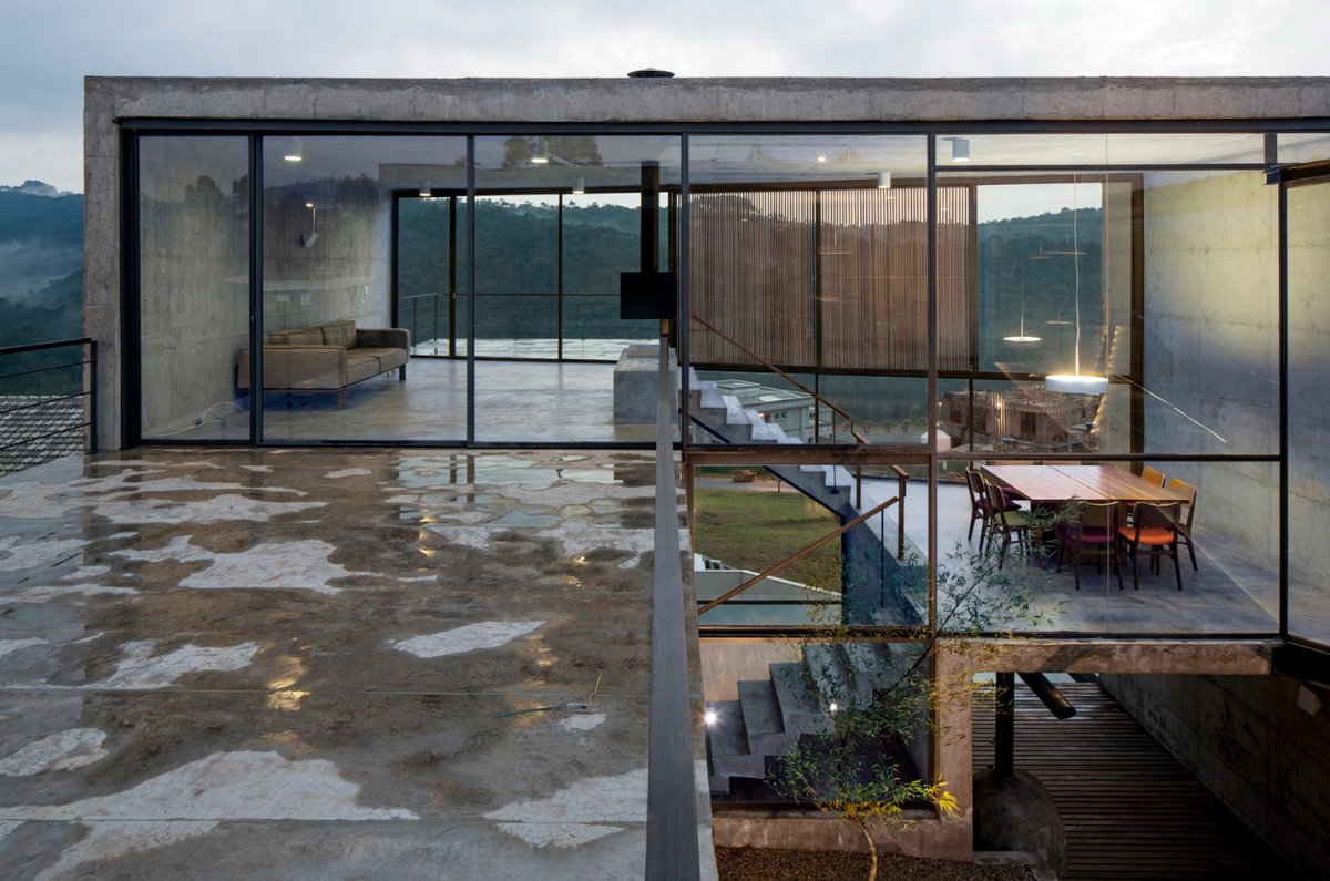 retokommerling's tweet photo. #ComoEnCasaEnNingunSitio _
Residencia Itahye diseñad por Apiacás Arquitectos + Brito Antunes Arquitectura
Fotografias: Leonardo Finotti.

#Arquitectura #Architecture https://t.co/xhWPf79kTo