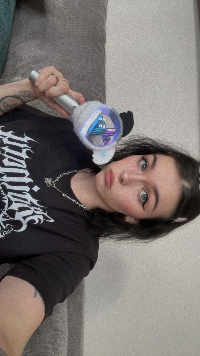 i’m with the band 

#VillainsSelcaDay #VSD #Gunil #건일 #XdinaryHeroes #엑스디너리히어로즈