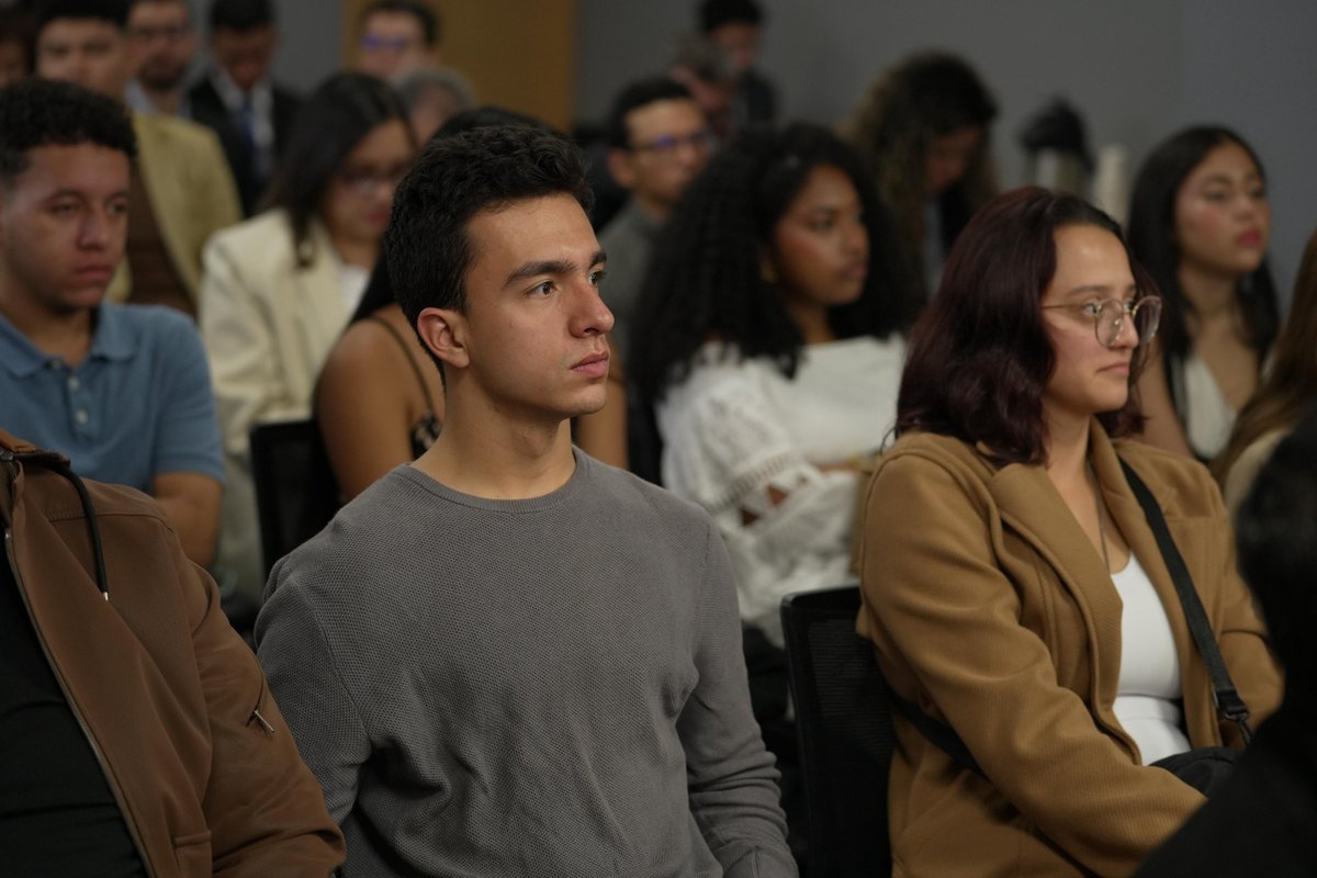 #MercadoDeCapitales | Si bien es cierto que las autoridades han hecho un gran esfuerzo por reglamentar la reforma pensional, todavía persisten dudas e incertidumbre sobre el manejo del fondo de ahorro. Este fondo será clave no solo como garantía del ahorro de los colombianos,