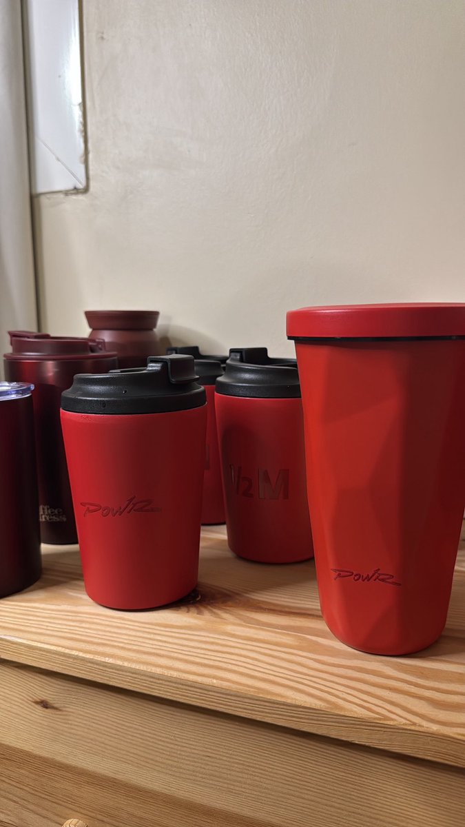 اللون رهيييب🍒❤️❤️
 #كوب_الولاء