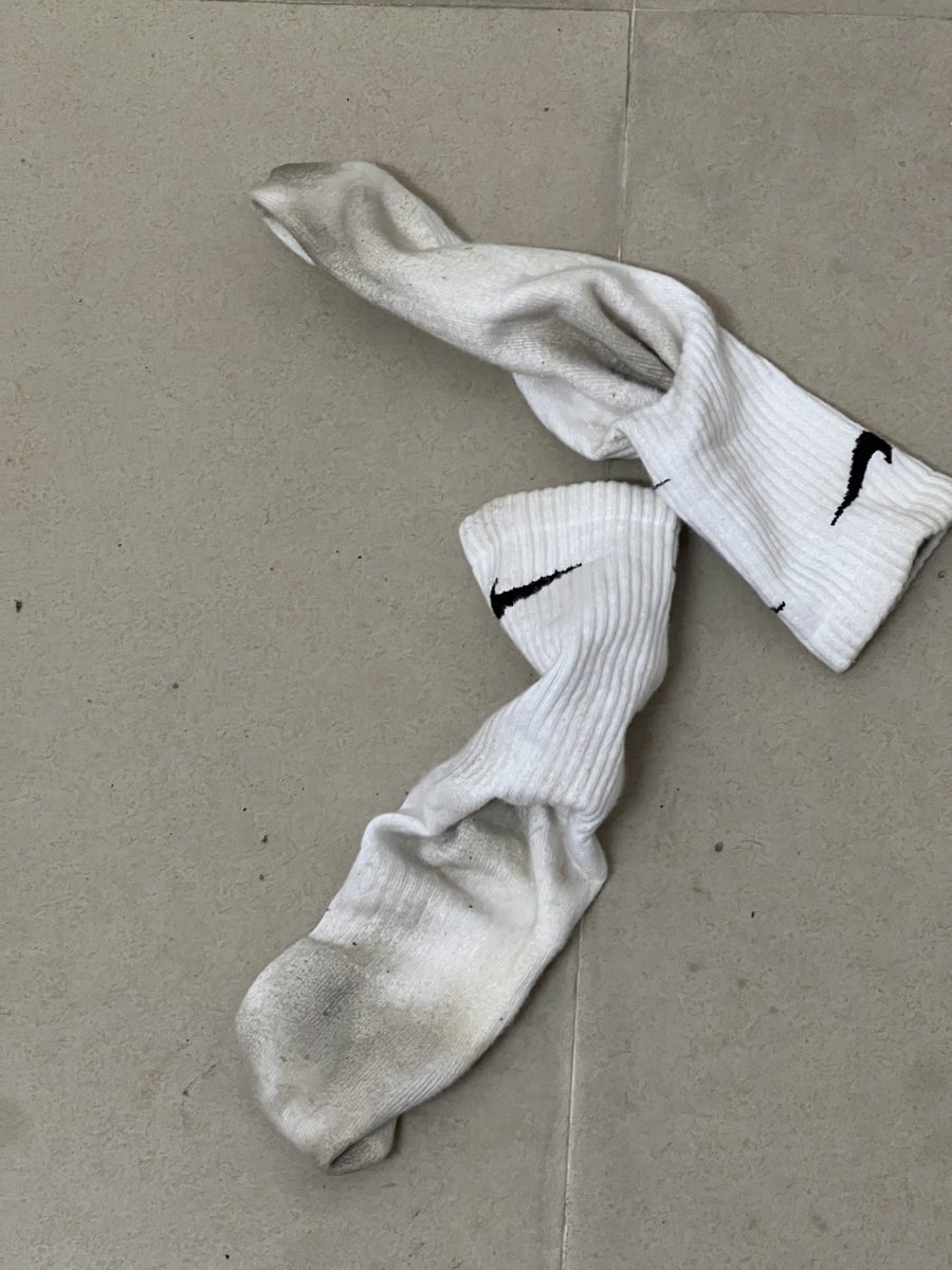 不会长传的小狼狗 (@gdcontrolshoes) on Twitter photo 