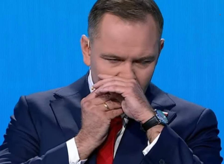 Najpierw był w Moskwie, z czego do dziś się nie wytłumaczył, a dziś chce uderzyć w polskie bezpieczeństwo energetyczne. Przypadek?