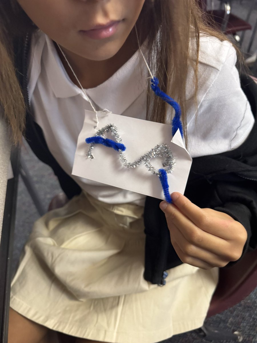 acantrell96's tweet photo. Today’s! STEM Challenge! :) https://t.co/jo6PvazDyT