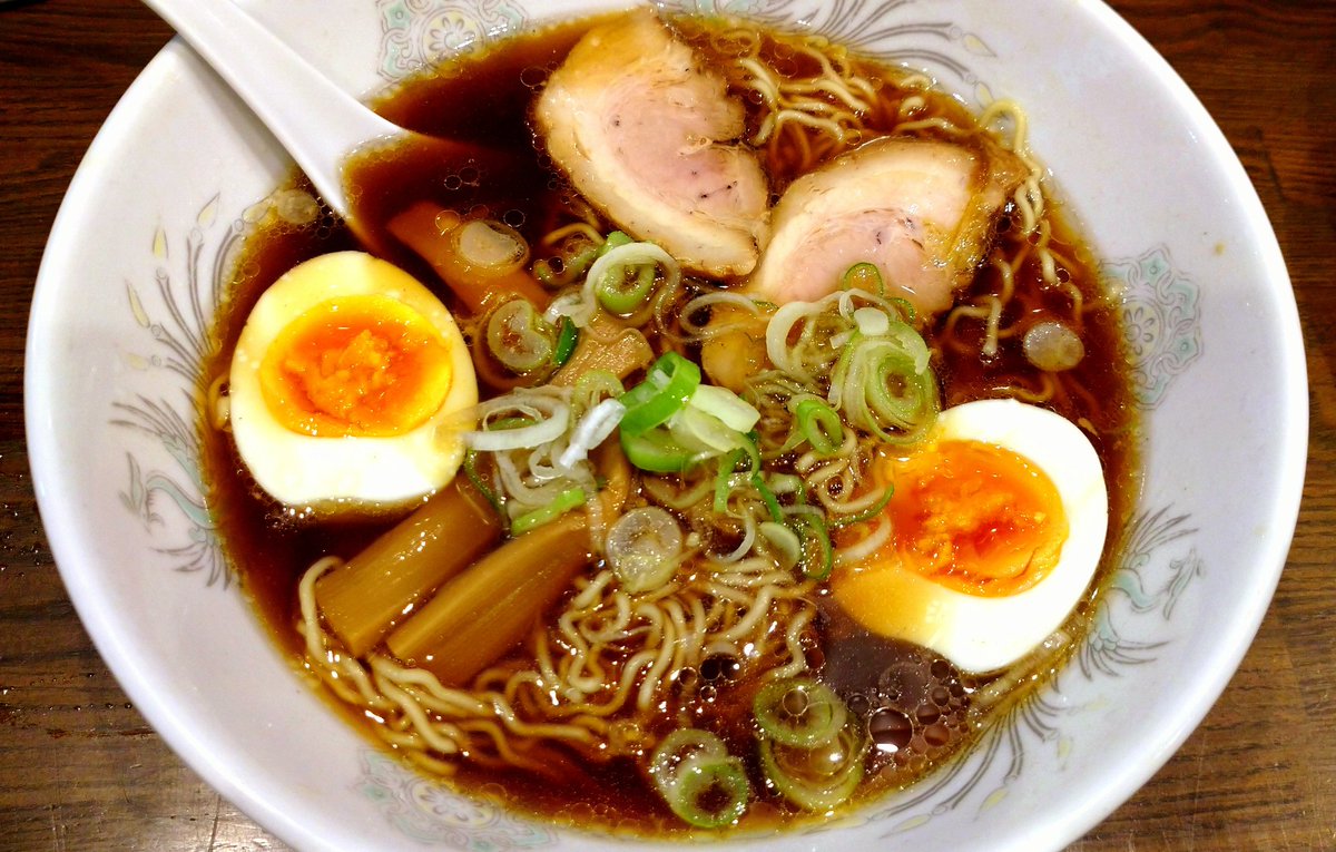 コロナ前以来ぶりの飛騨高山ドライブでした◎
古い町並み、五平餅と飛騨牛、高山ラーメン🍜