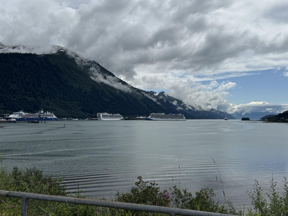 MHSolutions_LLC's tweet image. 🌄🐻🦅 Wrapping up the week with breathtaking views from Alaska!

The M.H. Solutions team had the chance to soak in the beauty while staying hard at work. Here&apos;s to balancing big projects with big adventures. 💼✈️

Happy Friday, everyone!

#MHsolutions #AlaskaViews #WorkAndWander