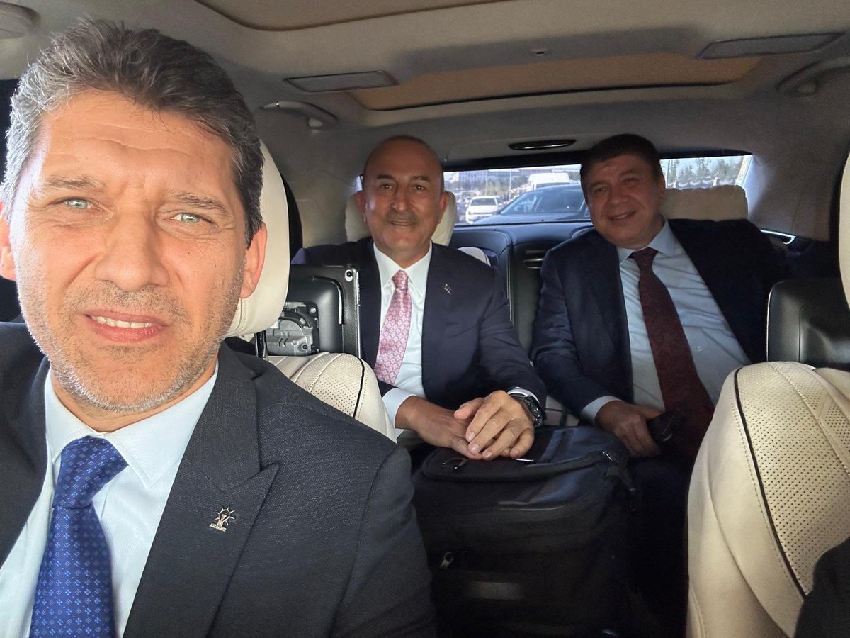 Ali Çetin (@alicetin_07) on Twitter photo 📍Ankara
Bakanımız Sayın Mevlüt Çavuşoğlu (<a href="/MevlutCavusoglu/">Mevlüt Çavuşoğlu</a> ) ve MKYK Üyemiz Sayın Menderes Türel (<a href="/menderesturel/">Menderes Türel</a> ) ile Partimizin 24. Kuruluş Yıl Dönümü Programı’na katıldık.
İlk günkü heyecan ve inancımızla,
Birlik ve kardeşlik içerisinde nice 24 yıllara..
#24YılınHikayesi 📍Ankara
Bakanımız Sayın Mevlüt Çavuşoğlu (<a href="/MevlutCavusoglu/">Mevlüt Çavuşoğlu</a> ) ve MKYK Üyemiz Sayın Menderes Türel (<a href="/menderesturel/">Menderes Türel</a> ) ile Partimizin 24. Kuruluş Yıl Dönümü Programı’na katıldık.
İlk günkü heyecan ve inancımızla,
Birlik ve kardeşlik içerisinde nice 24 yıllara..
#24YılınHikayesi