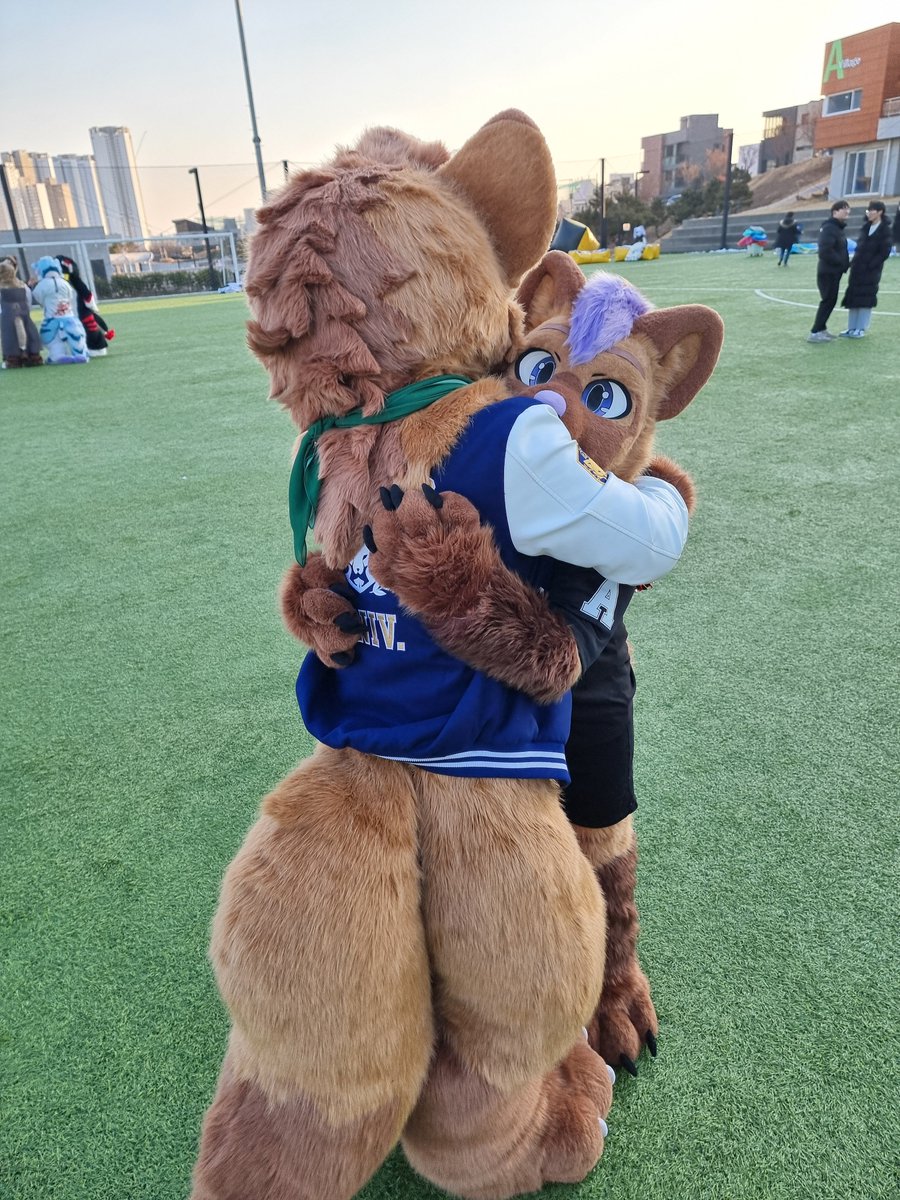 #FursuitFriday #Fursuit 

🍒🍪🫂🍇🍪

🍇🍪 : <a href="/Reach__J/">리치🔜FUR:RAID</a> 
📷 : <a href="/ToSleepm/">페이퍼(paper)</a>