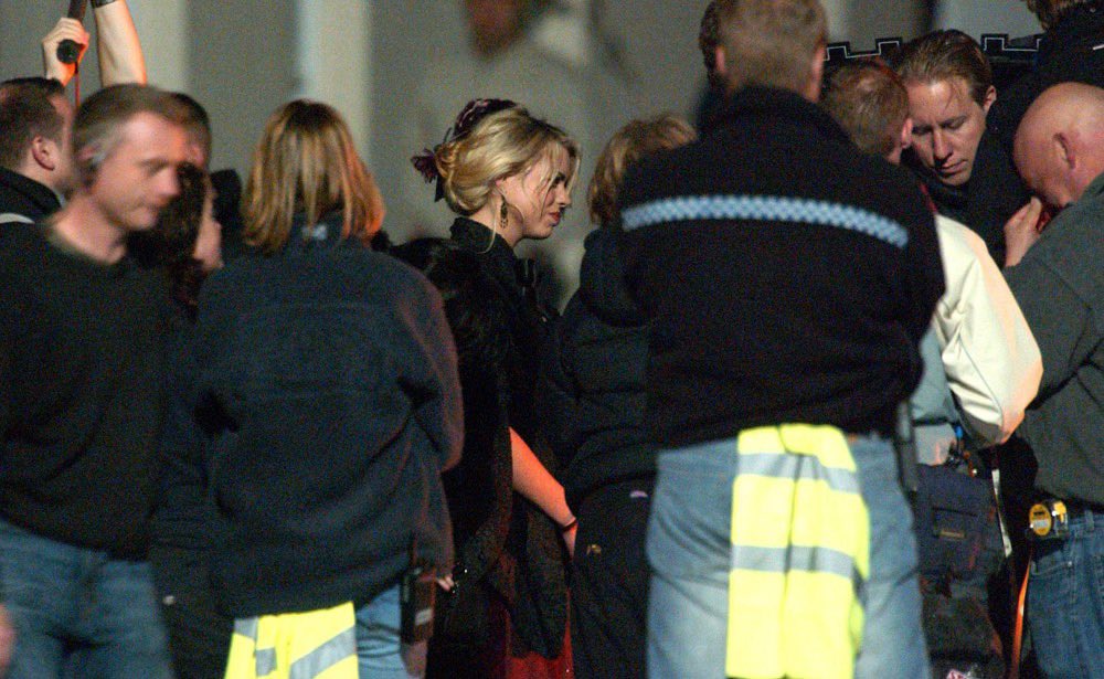 i love the low quality pics of rose tyler so much