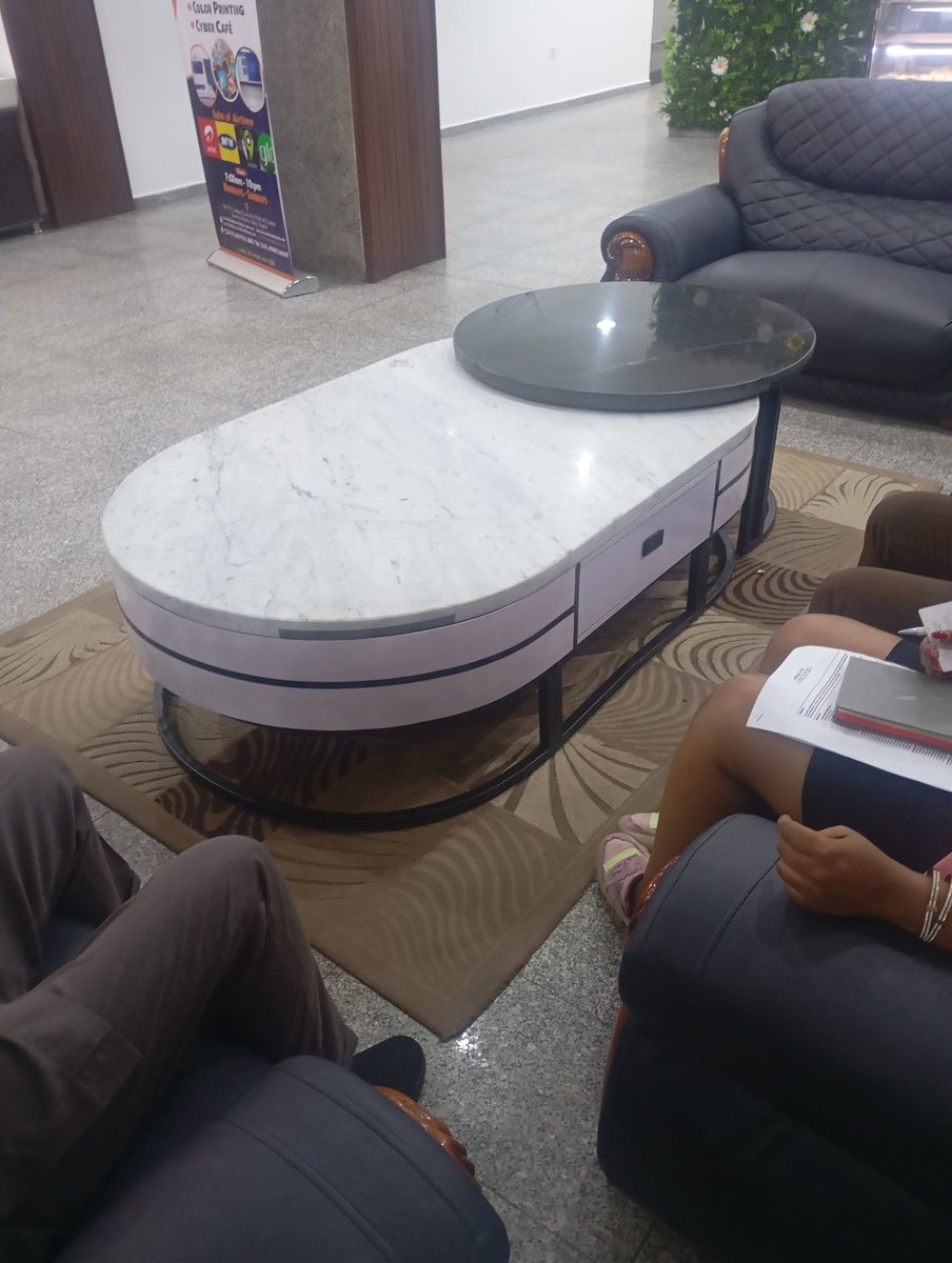 daniel_obile's tweet photo. I make clean furniture only https://t.co/sOtri4uJzQ