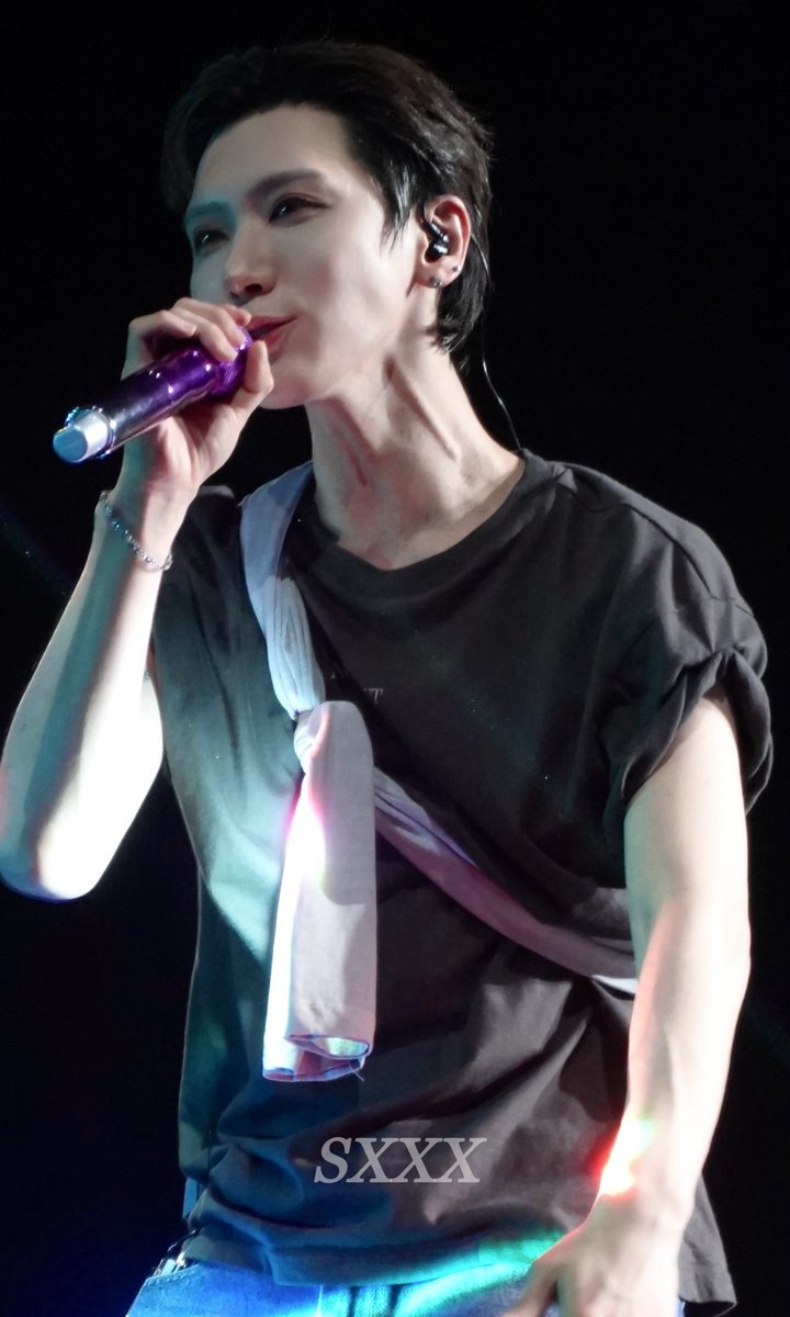 SXXX2026's tweet photo. 250814 No Way Out in Shenzhen

빛나는

#李永钦 #TEN #텐 #เตนล์ #テン 
#WayV  #NCT https://t.co/NR2gm7AGNU