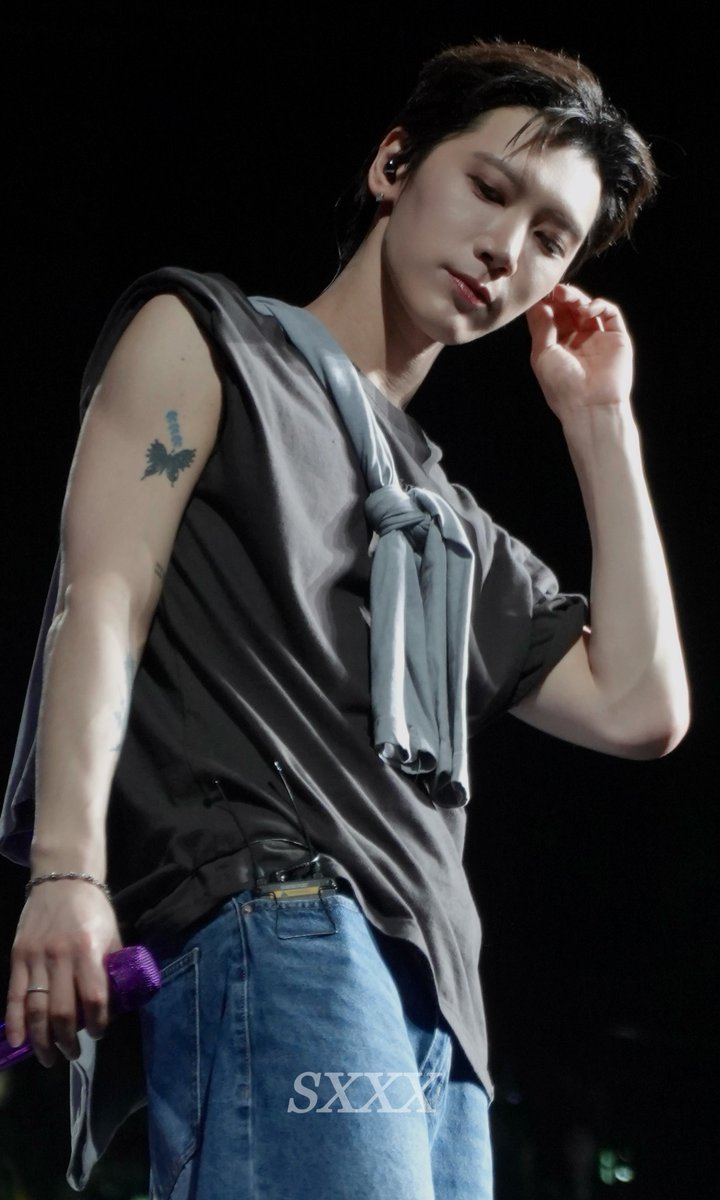 250814 No Way Out in Shenzhen

빛나는

#李永钦 #TEN #텐 #เตนล์ #テン 
#WayV  #NCT