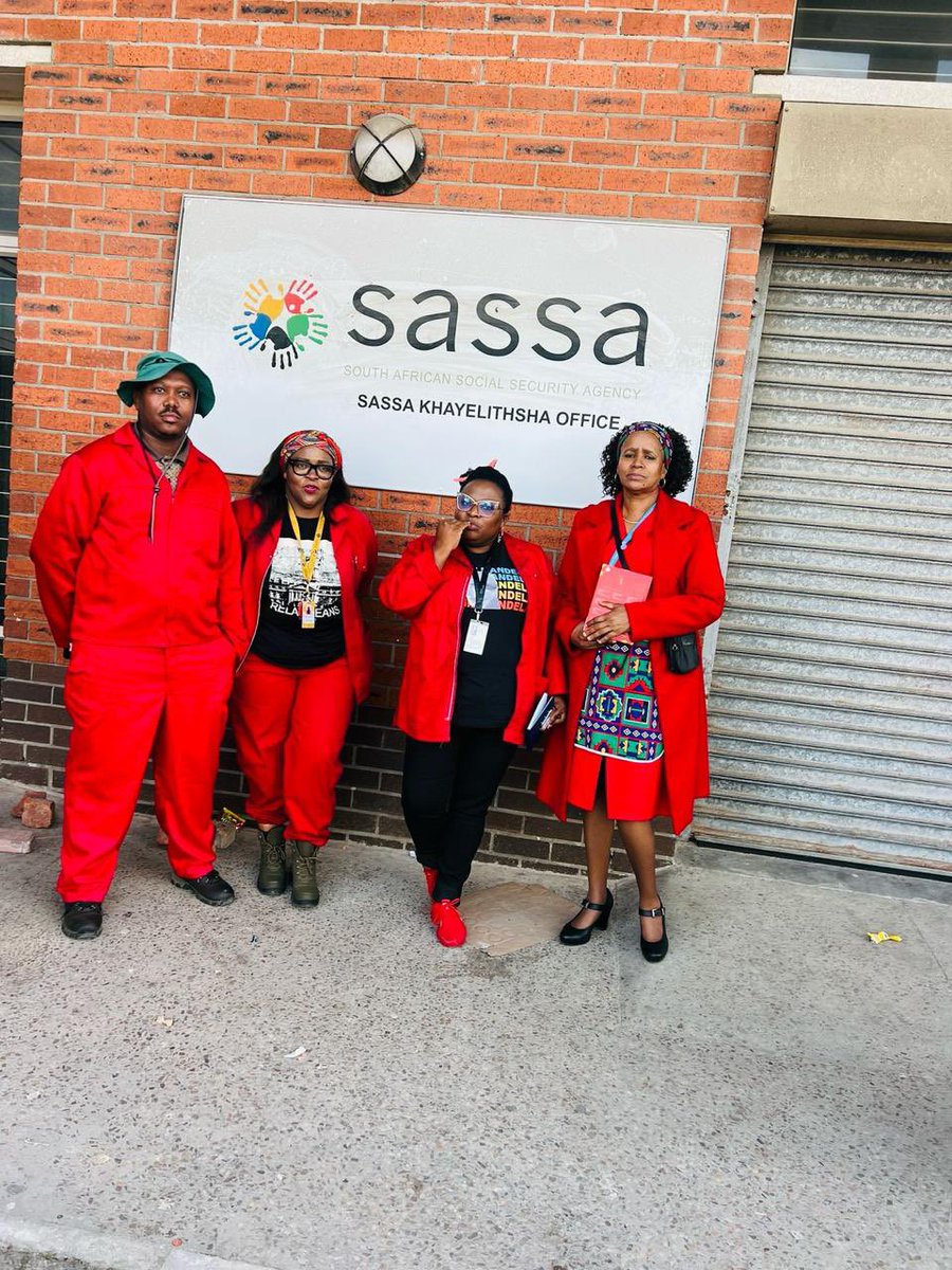 Economic Freedom Fighters (@effsouthafrica) on Twitter photo ♦️In pictures♦️
EFF Member of Parliament, Honourable <a href="/MathibeRebecca/">Rebecca Mamaila Mohlala</a>, concluded the day with an oversight visit to the Khayelitsha SASSA office.
The branch operates from a rented building far too small for the community it serves. Severe overcrowding forces elderly citizens, ♦️In pictures♦️
EFF Member of Parliament, Honourable <a href="/MathibeRebecca/">Rebecca Mamaila Mohlala</a>, concluded the day with an oversight visit to the Khayelitsha SASSA office.
The branch operates from a rented building far too small for the community it serves. Severe overcrowding forces elderly citizens,