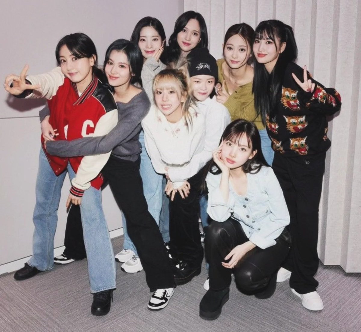 OLTSupport's tweet photo. TWICE reaches a NEW PEAK of 25.7 million monthly listeners on Spotify!

- 25,717,662 (+66,877) *NP* 🔥🔥 https://t.co/HiCPBO7p2O