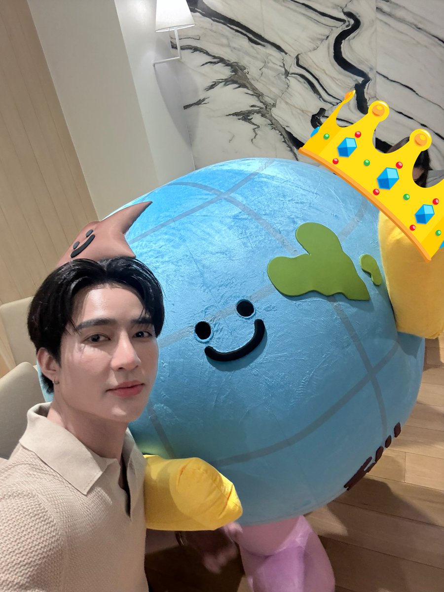 Earth Pirapat 🌏 tweet media