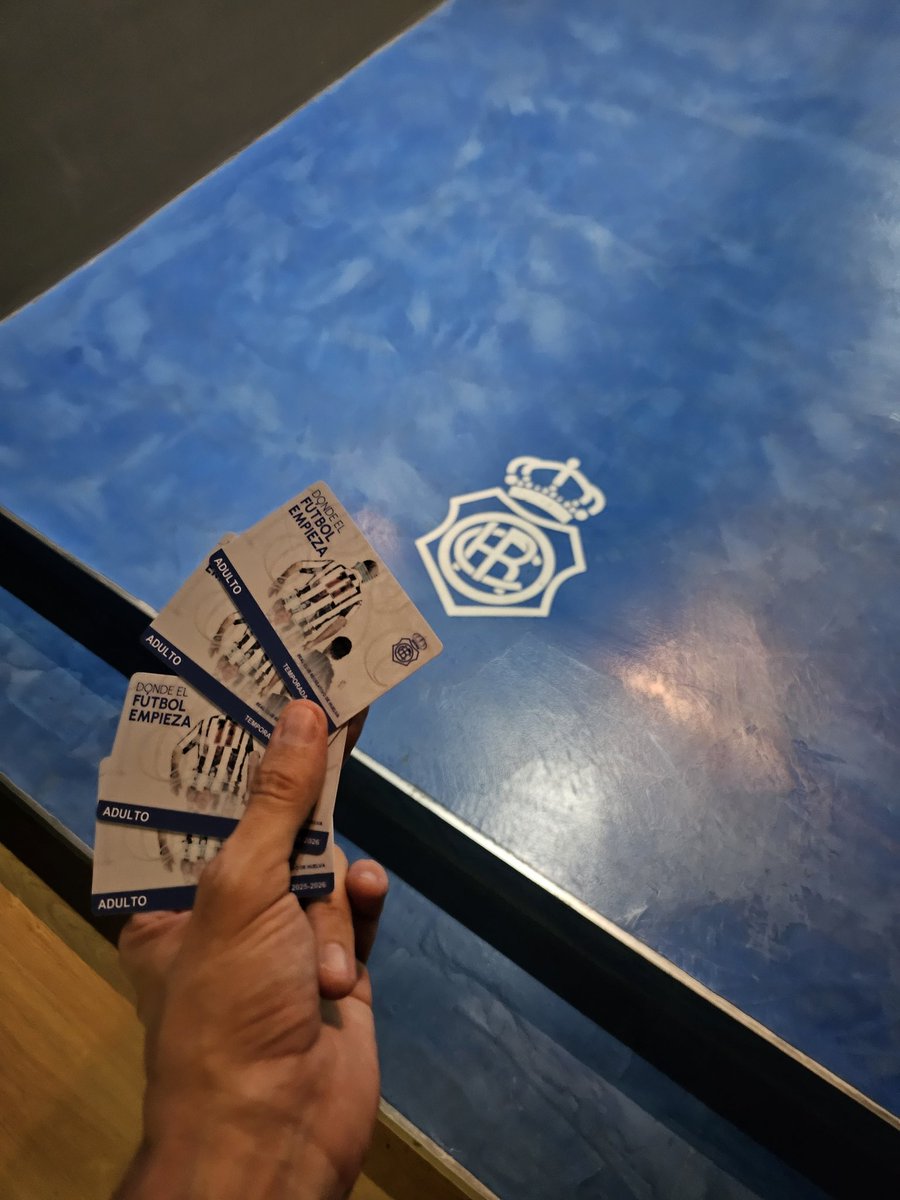 Un año más contigo <a href="/recreoficial/">RC Recreativo de Huelva</a> . Y este año toca disfrutar 💙🤍🙏🏽
<a href="/JairoKoller/">Jairo Koller</a>