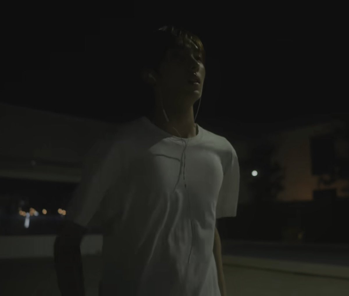 얼굴피지컬성격 다 그냥 누 죽으라고 만들어낸 기니로이드 같음