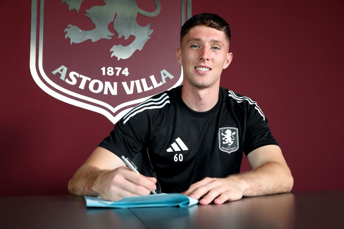 The club has today announced the arrival of goalkeeper Ronnie Hollingshead on a professional contract, following a successful trial.

Welcome to Aston Villa, Ronnie! 👏