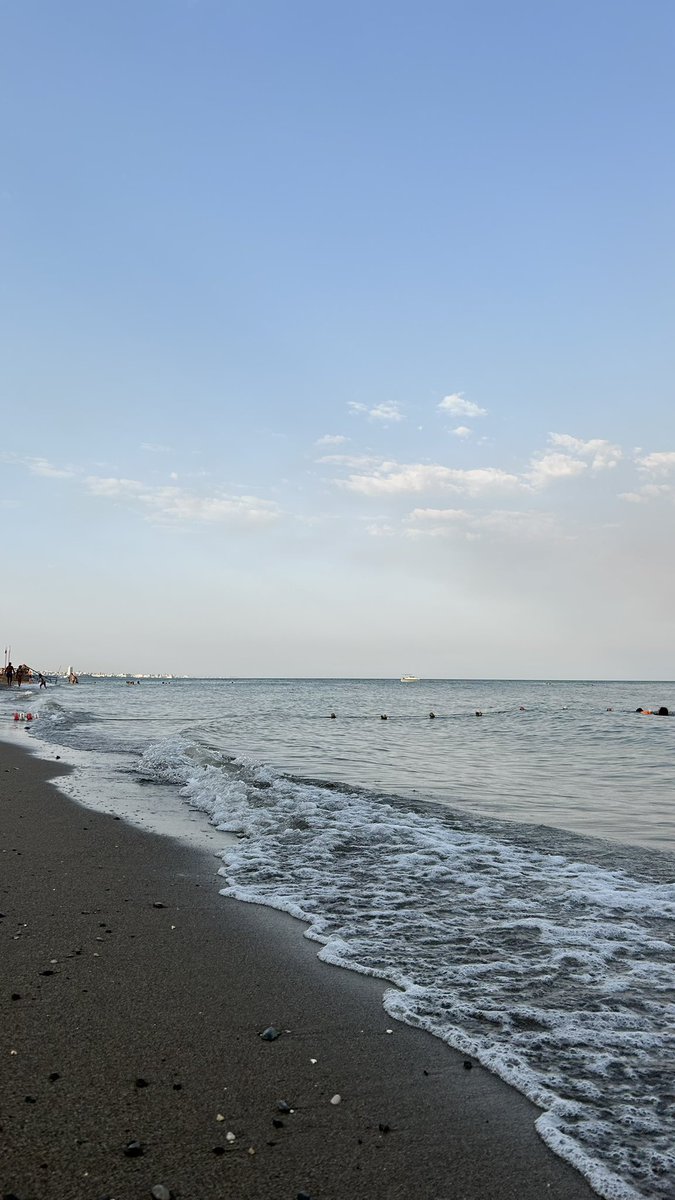 Kulaklığı takıp Emir Can dinleyeceksin mesela