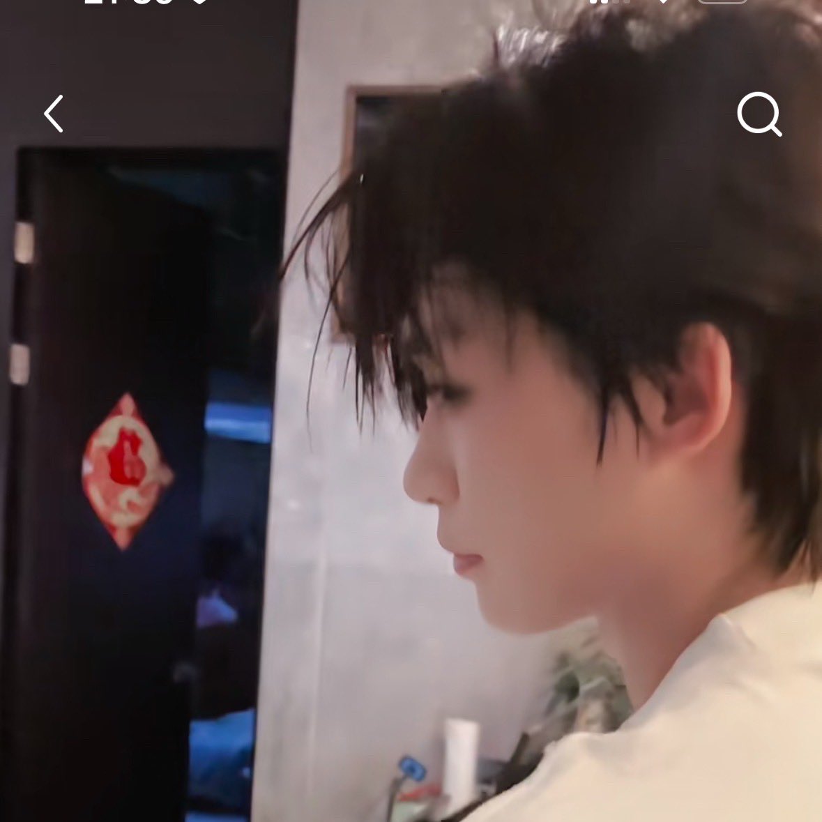 PigPigxuan's tweet photo. 梓渝在澡堂搓澡的时候，郑朋像变态一样盯着他看，看梓渝整个人都泡的粉粉的。还没搓两下郑朋就叫技师全部出去。朋低头对着梓渝的耳朵又亲又咬的，还问“宝宝我可以在这操你吗”
梓渝其实是拒绝的，浴门是半透明的还不能锁死，可是当郑朋把屌放他嘴里的时候，他只能囫囵吞枣地说“这次可不可以插慢点”🥺 https://t.co/wm9lqJZ0Tu