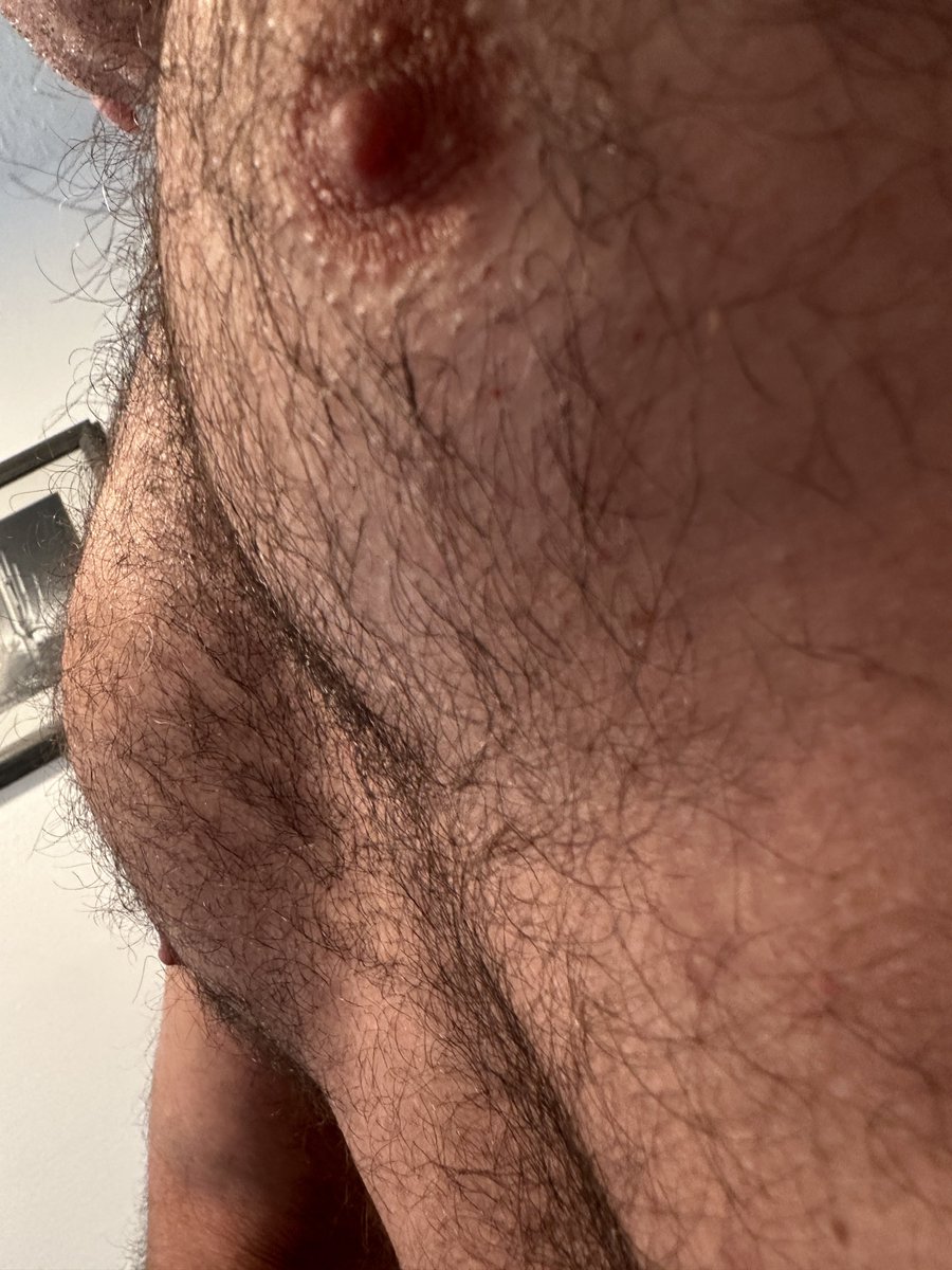 #ThirstyThursday #Fursday is for sniffies and pinchies #daddy