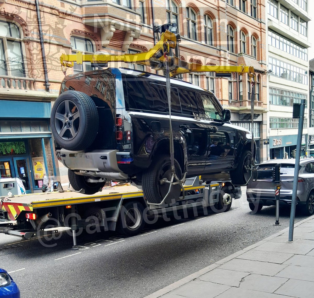 CaFNottmCity's tweet image. Today a motorist refused a #BlueBadge inspection.
The badge was checked &amp;amp; found to be cancelled following the badge holders death 2 years ago.
@CP_VehiclePound assisted to free up an #accessible space for a genuine user
#teamwork to #stopmisuse #Nottingham #AbuseItAndLoseIt