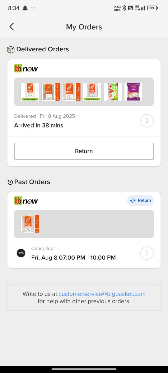 theparthrajput's tweet photo. I ordered suji and maida from BigBasket on August 8, and I discovered bugs in the suji before even opening the packet.Made a video and requested a refund, but they canceled it. It’s August 14,and no one has shown up to resolve this.Really disappointed! #BigBasket #jagoGrahakJago https://t.co/xWOypN7byG