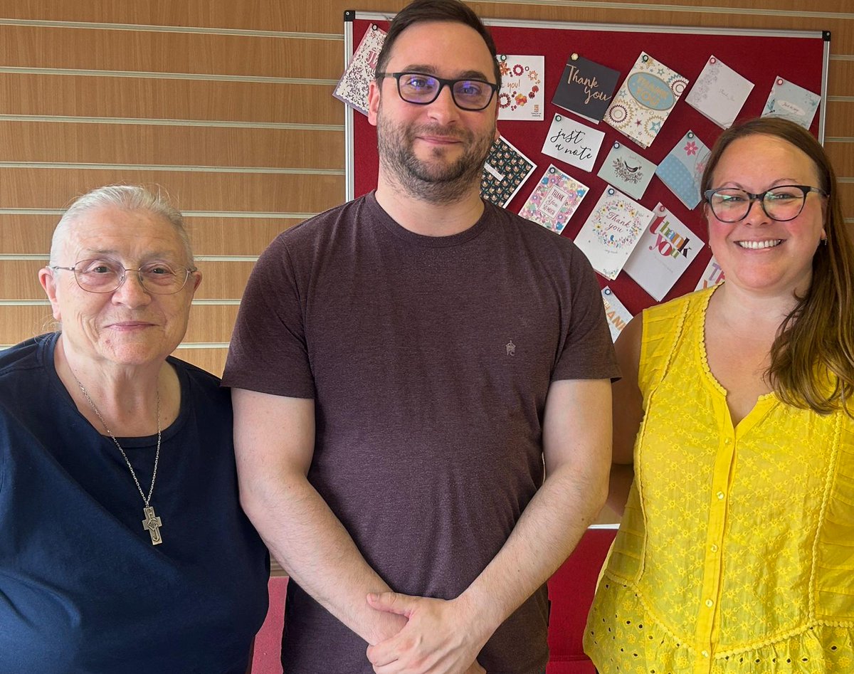 Volunteer Sr Beatrice &amp; I met with our MP Christian Wakeford to raise the issue of #DebtJustice and how important this is to the Catholic community particularly during this Jubilee Year.
Thank you <a href="/Christian4BuryS/">Christian Wakeford MP</a> for your time this morning.