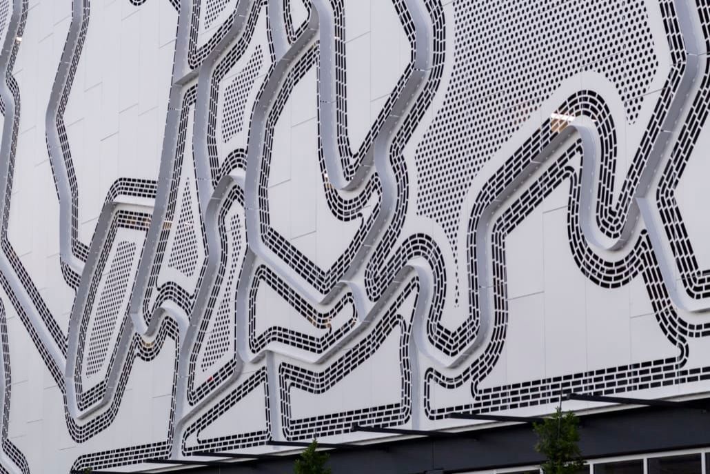 azahner's tweet image. No sealant, no stress. Zahner’s Drop &amp;amp; Lock system makes vertical wall panel installation fast and efficient. Panels interlock with mullions—just lift, drop, and go. Clean design, secure fit, smarter build. #Zahner #DropAndLock #PanelSystem #MetalFabrication