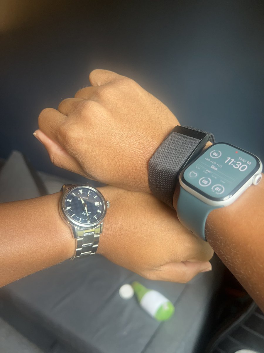 Enoblesala's tweet photo. Founders, operators, and builders, what wearables do you use and why? 

I use @Apple Watch for tracking overall metrics &amp; @WHOOP for in-depth insights for sleep and sports. 

Just ordered a @LimitlessAI (thanks @nyneurotech) to help analyze my speech/conversations. https://t.co/abSOi5KS8C