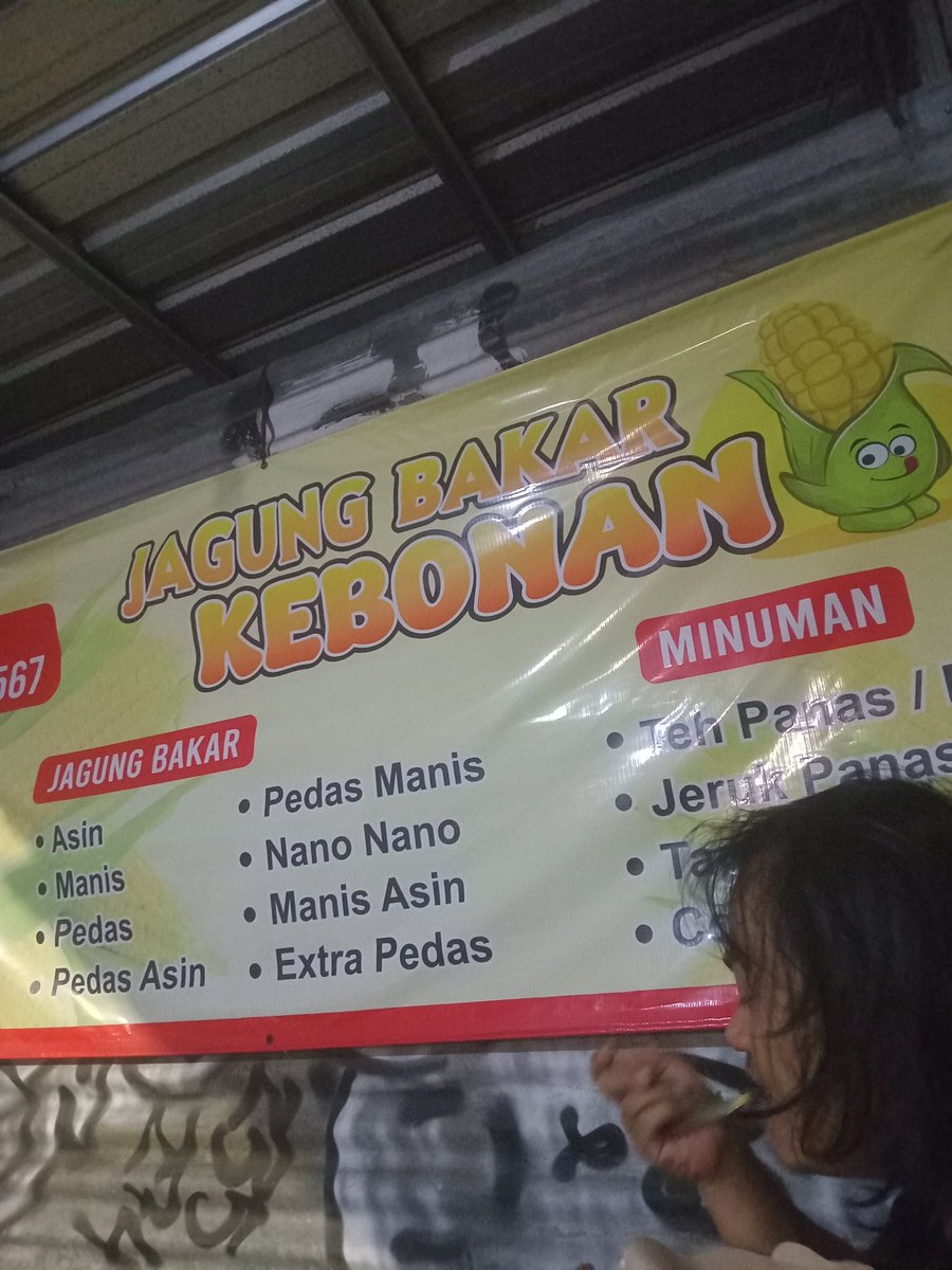 nianoe's tweet photo. Masih yg terbaik ini jagung bakar kebonan. Jagungnya berkilau https://t.co/tMQCSL5waQ https://t.co/UzZCCBWE7F