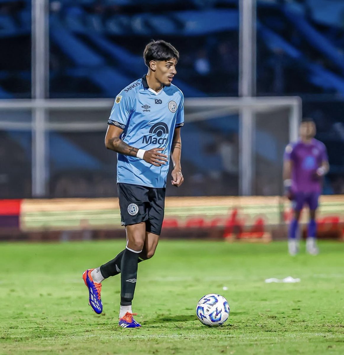César Luis Merlo (@clmerlo) on Twitter photo 🚨Mariano Troilo está muy cerca de ser refuerzo del Parma.
*️⃣Belgrano trabaja en los detalles finales de su traspaso en una operación de €6.5M más 1M en objetivos y una plusvalía del 20%. De cerrarse, será un contrato por 5 años para "Nano".
🤝 <a href="/jdanibarcelo/">Dani Barcelo</a> 🚨Mariano Troilo está muy cerca de ser refuerzo del Parma.
*️⃣Belgrano trabaja en los detalles finales de su traspaso en una operación de €6.5M más 1M en objetivos y una plusvalía del 20%. De cerrarse, será un contrato por 5 años para "Nano".
🤝 <a href="/jdanibarcelo/">Dani Barcelo</a>