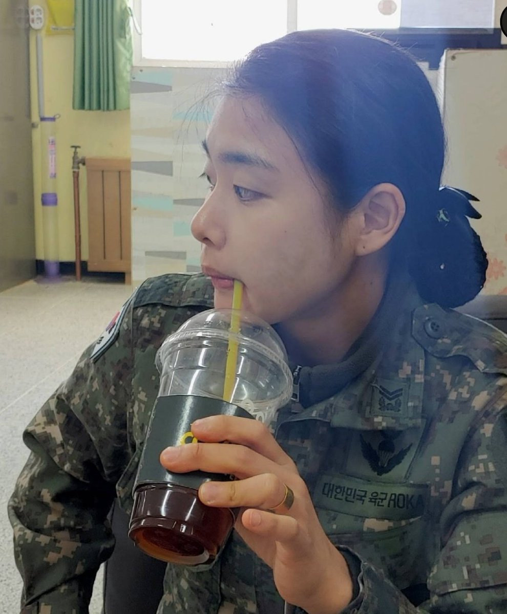 fxxkholdout's tweet photo. 우리 좋아하는 또니사진 올리기 하자 https://t.co/9gKLPiEhbv