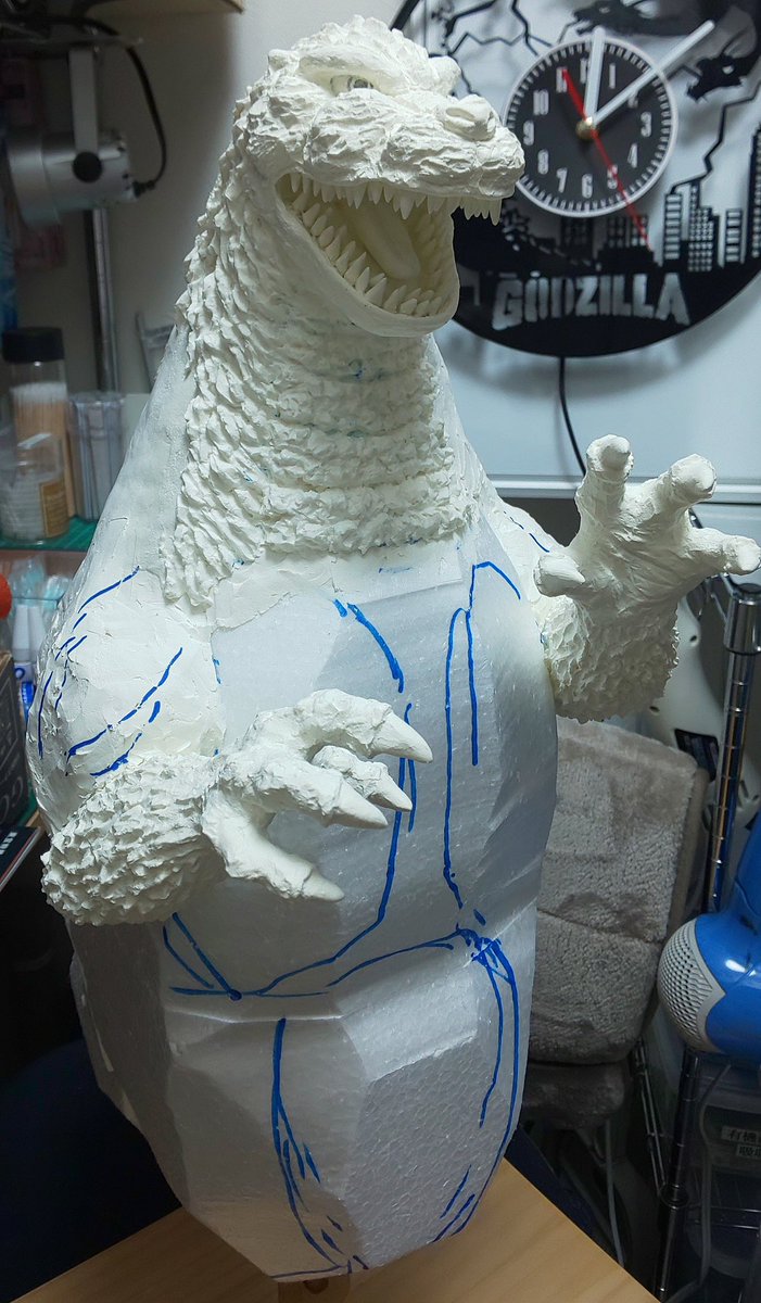 godzilla_ibs's tweet photo. #作品はなんでもいいからフルスクラッチビルドの過程を晒そうぜ
製作に2年掛かりましたが大好きなデスゴジを全高約60cm特大サイズで🤭

現在はゴジラ-1.0を製作中です😌
製作ブログ↓
https://t.co/Al68Q5FmYd

#ゴジラ #godzilla #山﨑貴 https://t.co/mPoHhZwzfM