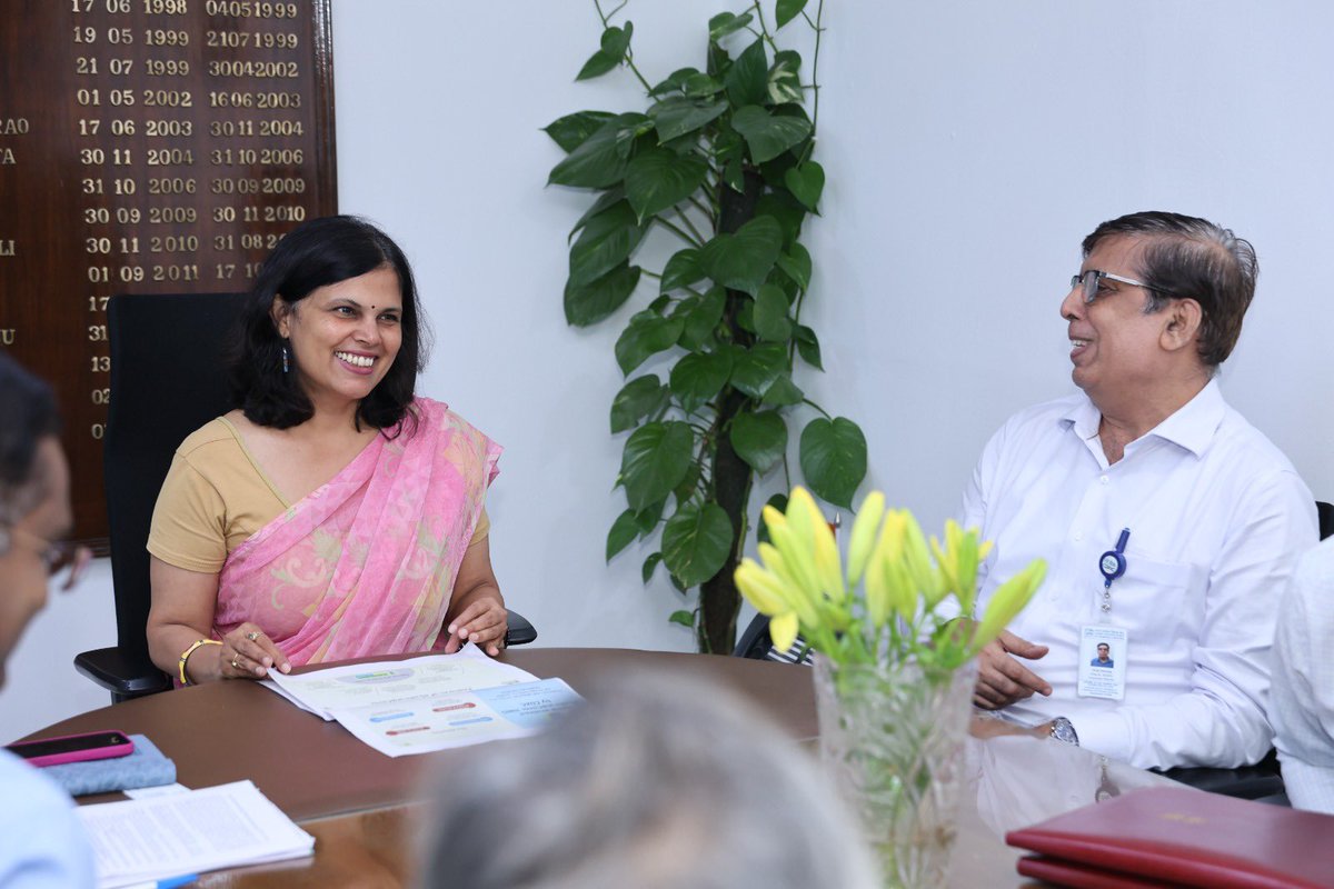 Ministry of Health (@mohfw_india) on Twitter photo #HealthForAll
National Health Authority <a href="/AyushmanNHA/">National Health Authority (NHA)</a> and <a href="/cdacindia/">C-DAC India</a> Sign MoU to roll out a light HMIS for Digitization of Small and Medium Healthcare Providers
eSushrut@Clinic is a simplified digital platform for small clinics to manage patient care, records, and telemedicine #HealthForAll
National Health Authority <a href="/AyushmanNHA/">National Health Authority (NHA)</a> and <a href="/cdacindia/">C-DAC India</a> Sign MoU to roll out a light HMIS for Digitization of Small and Medium Healthcare Providers
eSushrut@Clinic is a simplified digital platform for small clinics to manage patient care, records, and telemedicine