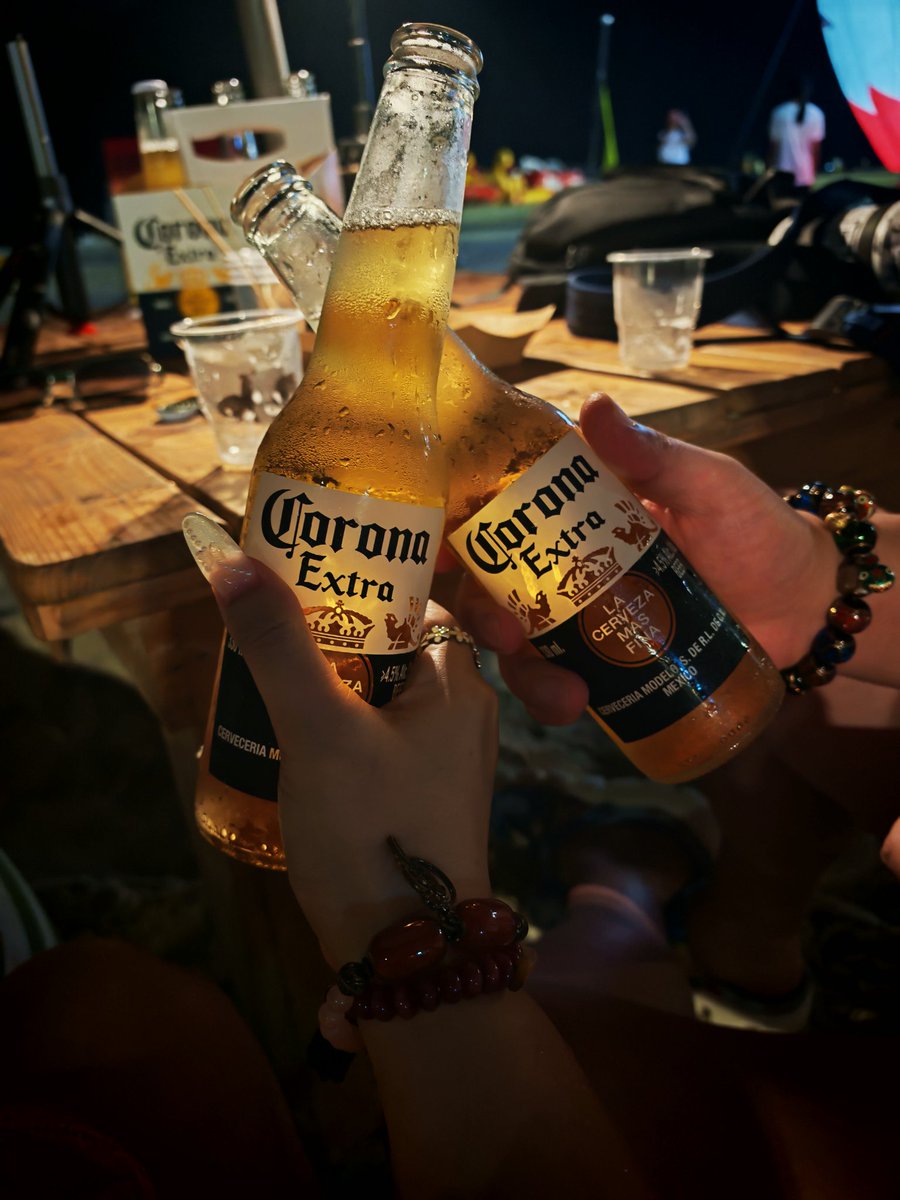 Eric00544944's tweet photo. 喜欢微醺的感觉，喜欢北海银滩的晚风。 https://t.co/yrdZZ9a37X