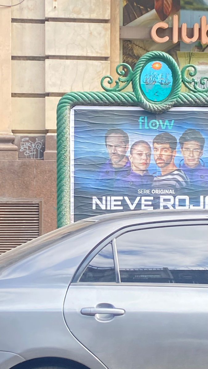 Las calles andan diciendo...❄️

¿Ustedes ya cruzaron el suyo?