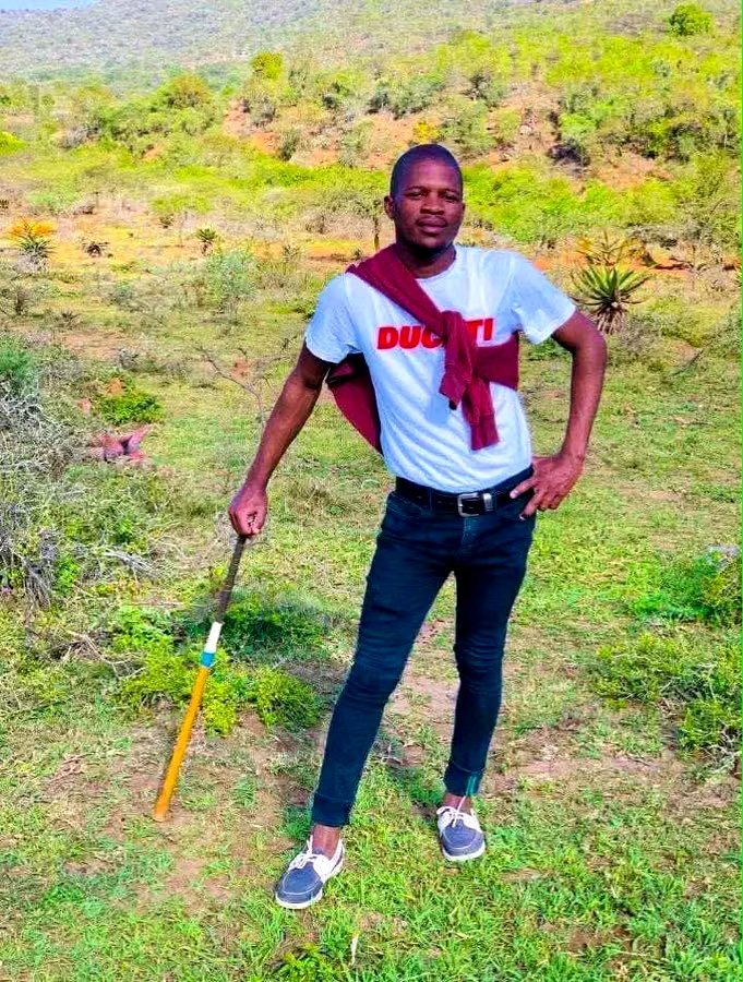 AnonymousSA__'s tweet photo. This is Mthokozisi Mvelase, a 27 year old guy who was killed yesterday at Maponya Mall. He had just relocated back to Joburg from KZN and acquired the uber car about two weeks ago. He had just started the job on Monday and then Wednesday he was killed. May his soul rest in peace! https://t.co/GpPxdKwwtV