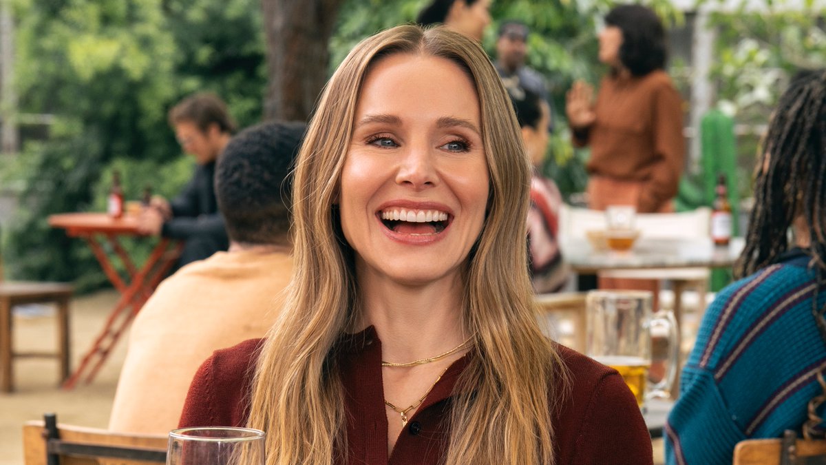 Variety's tweet image. #NobodyWantsThis Season 2 has debuted first look photos ahead of its October 23 return on Netflix. variety.com/2025/more/news…