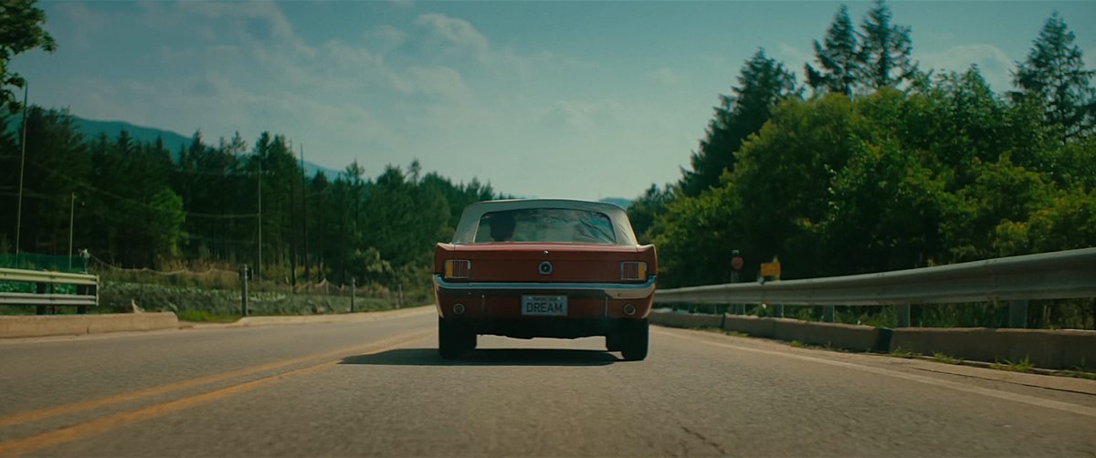 oikscape's tweet photo. HI FREE LISA DREAM MV WALLPAPER FOR DESKTOP (3340 x 1440 res) 

lmk if you want in laptop size! https://t.co/6K9RYOKMMo