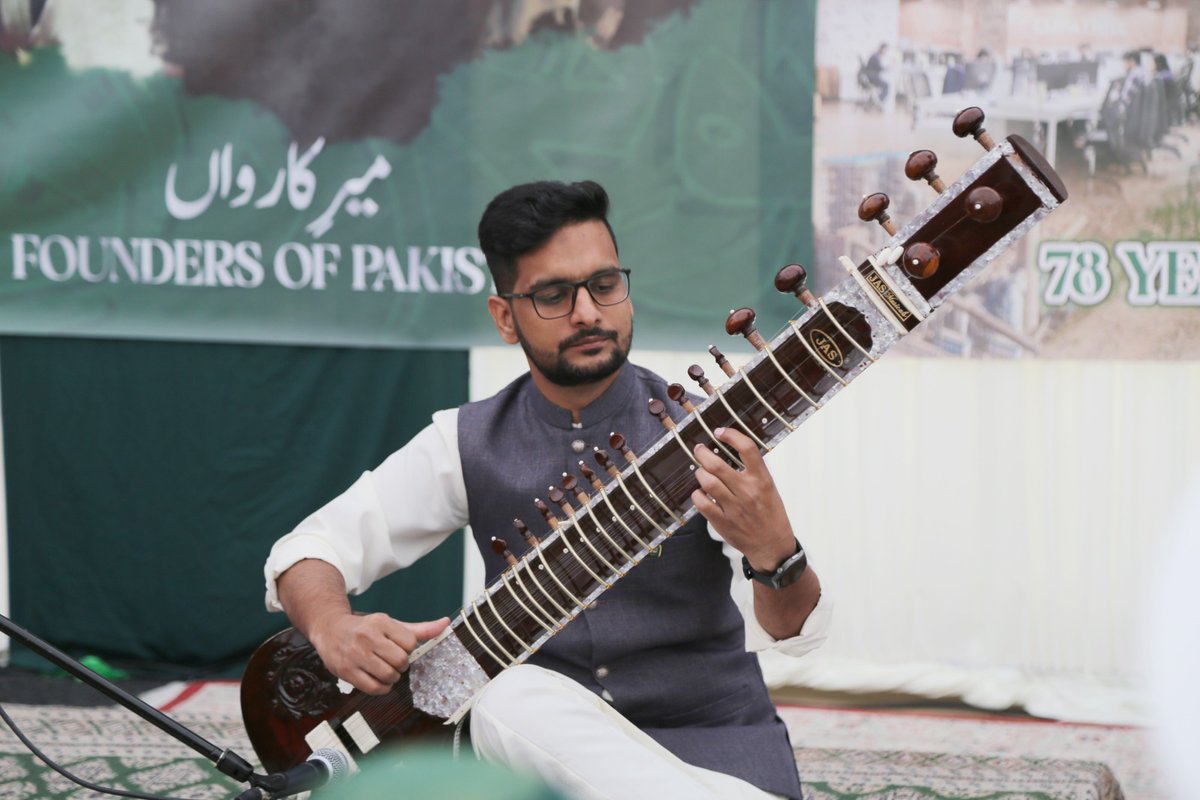 PakistaninUK's tweet photo. Special prayers were held for prosperity and development of Pakistan. National songs, soulful music performances and a Painting Competition for Children were also part of the celebrations. Later, the High Commissioner, along with his spouse and guests performed cake cutting to celebrate Independence Day of Pakistan. 
 
The event was attended by UK parliamentarians, diplomats, members of the Pakistani community, media personnel, and the officials of Pakistan High Commission with families.