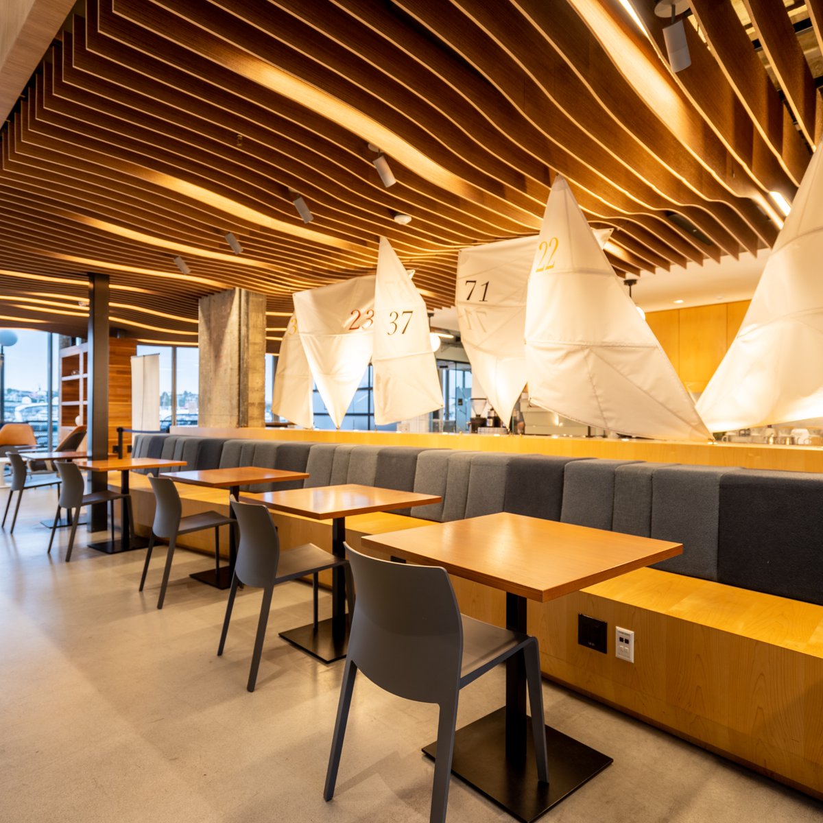 hanahaus's tweet photo. Set your ideas in motion and let your creativity set sail—our waterfront coworking space is where fresh thinking catches the wind. 

#HanaHaus #visitnewportbeach #waterfront #coworking #eventspace https://t.co/av1sduwY9Q