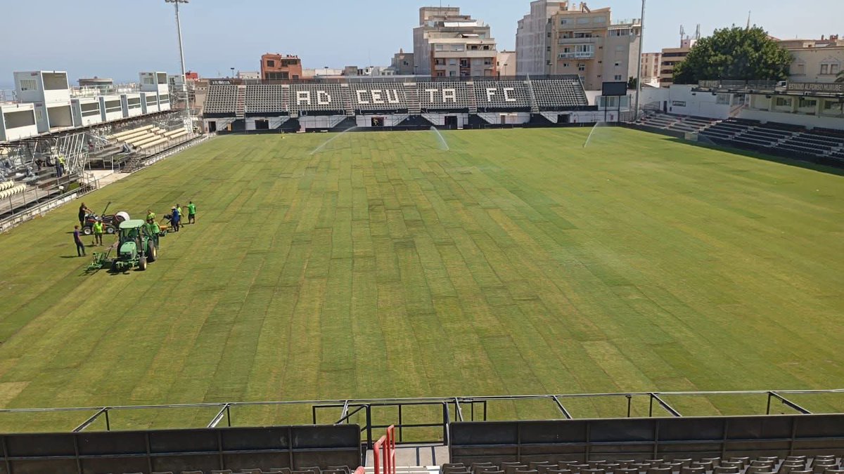 Así luce el Alfonso Murube hoy 14/08, a nueve días del debut de la <a href="/ADCeuta_FC/">AD CEUTA FC</a> en casa vs <a href="/RealSporting/">Real Sporting</a> 🤍🖤

📷 FB Luhay Hamido