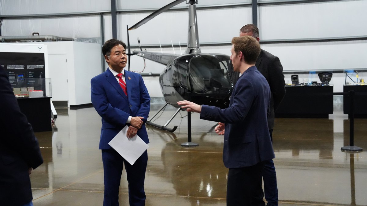 skyryse's tweet photo. Thank you to our hometown Congressman @RepTedLieu for visiting Skyryse.

Congressman Lieu is an Air Force veteran and leader in AI issues on Capitol Hill. It was an honor to showcase how our SkyOS technology is powered by Deterministic AI, and spotlight the progress we’re making on SkyOS configuration on the Black Hawk, enhancing pilot safety within the military.