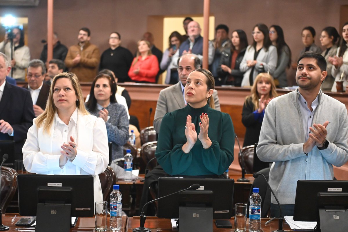 diputadoser's tweet photo. 🏛️ También se aprobaron:

✅ La donación de un inmueble a la UNER donde funciona la Facultad de Ciencias Económicas.

✅ La modificación de la Ley de Mancomunidades entrerrianas.

✅ La ratificación del decreto que declara área natural protegida al Establecimiento Les Amis. https://t.co/OGg4hmQzKd