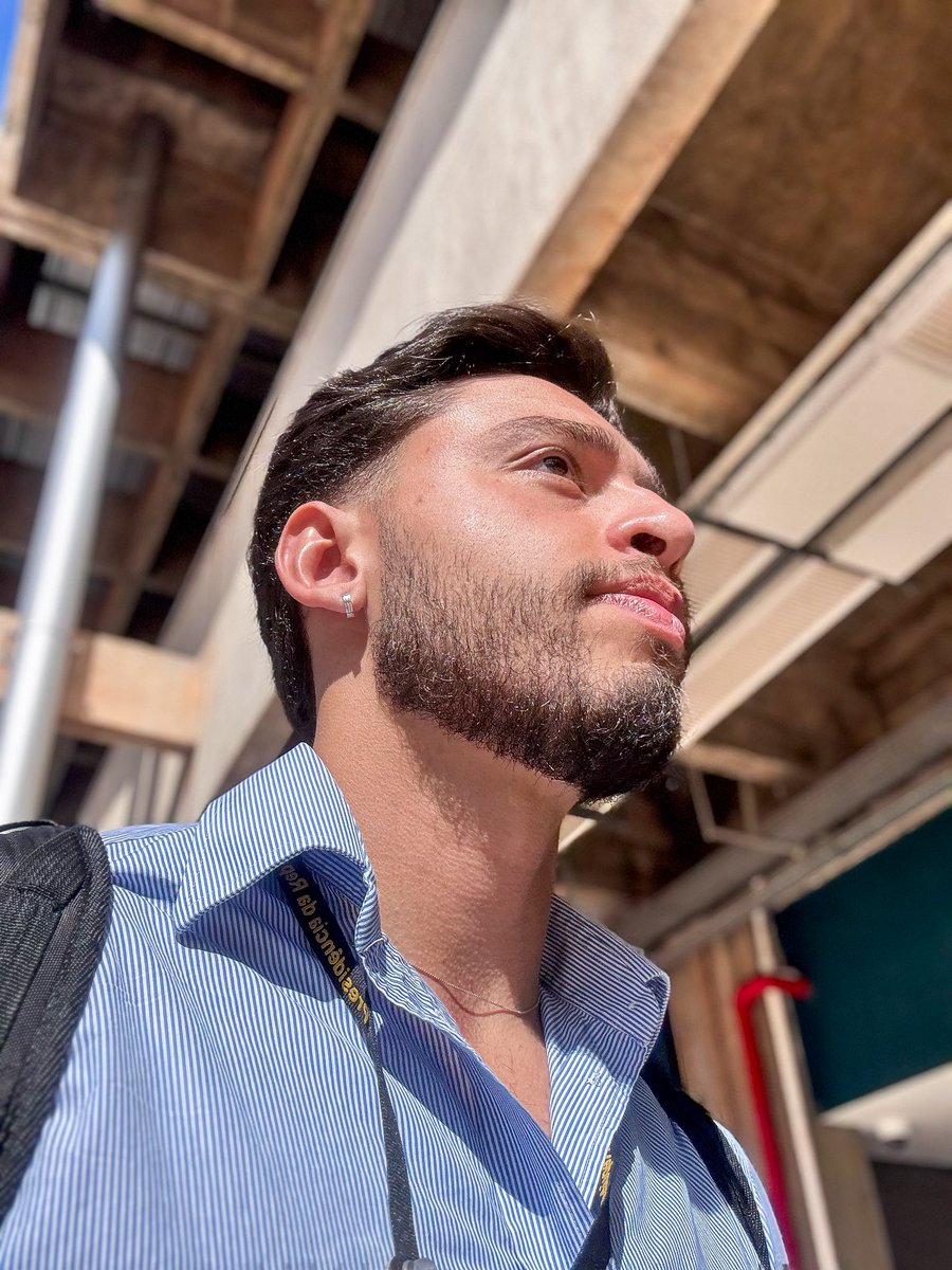 giustinagabriel's tweet photo. em questão de 20 minutos uma gay se transforma https://t.co/sWN3dOcAjM