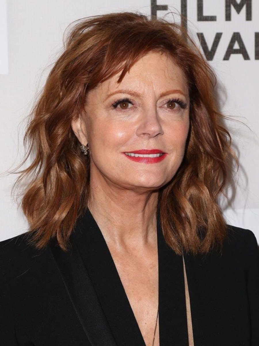 L’actrice Susan Sarandon dans le casting du troisième épisode de la flottille pour Gaza (avec Greta et Rima). 
Ce truc se transforme en « ferme célébrités » pour vedettes oubliées sur le retour.