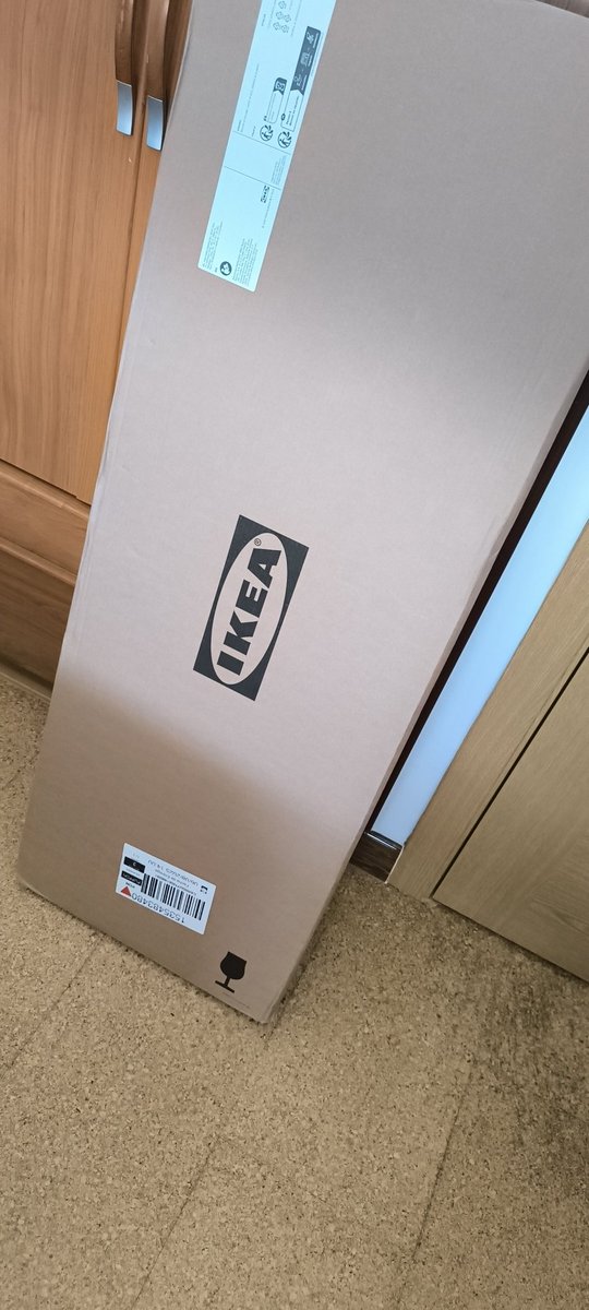 EN DIRECTO NIÑO BRICOMANIA, MONTANDO MUEBLE KICK.COM/BLADECITO