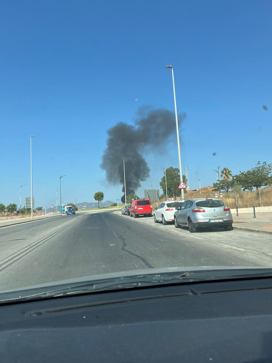 VecinosSoliva's tweet photo. @movilidadmlg @malaga @feria_malaga ¿Cuándo vais a solucionar la #quema ilegal de #chatarra en #LosAsperones para que los vecinos de #Soliva podamos abrir las ventanas y dejar de respirar humo tóxico?
📢 Ayuntamiento @malaga necesitamos actuación inmediata a esta problemática prolongada en el tiempo desde hace años https://t.co/n67E3dDKgv