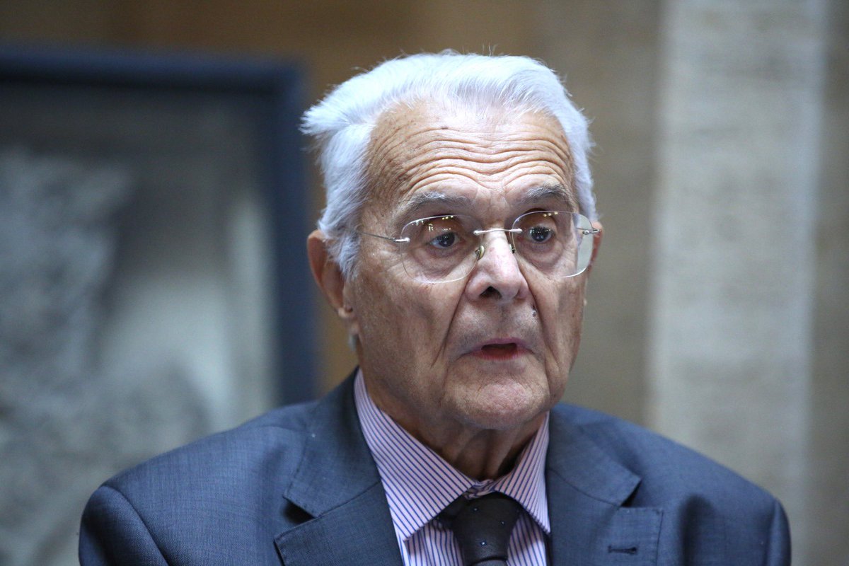 PVRH <a href="/AndrejPlenkovic/">Andrej Plenković</a> uputio je sućut u povodu smrti pravnika, akademika i profesora Jakše Barbića.

🔗 shorturl.at/vnRo0