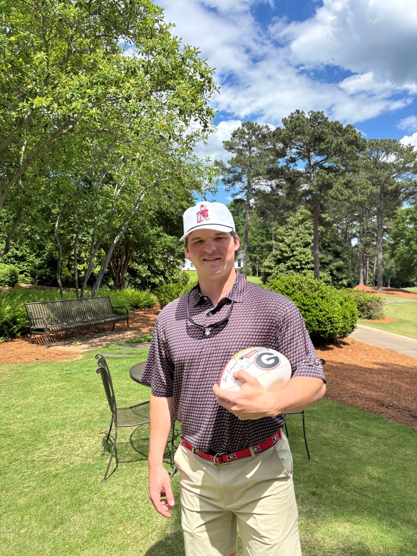UGAGolfCourse's tweet image. From the green to the game! The UGA Golf Shop has you covered in comfort and style on the course and in the stadium. Here are just a few of the many combos you can put together for everyone. Swing by and get your gameday gear today!🐶 #GoDawgs